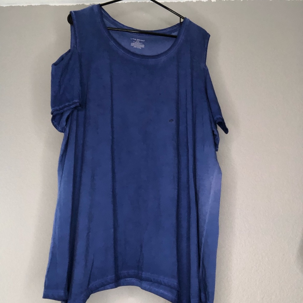 Plus size women’s 22/24 textured shades of blue.